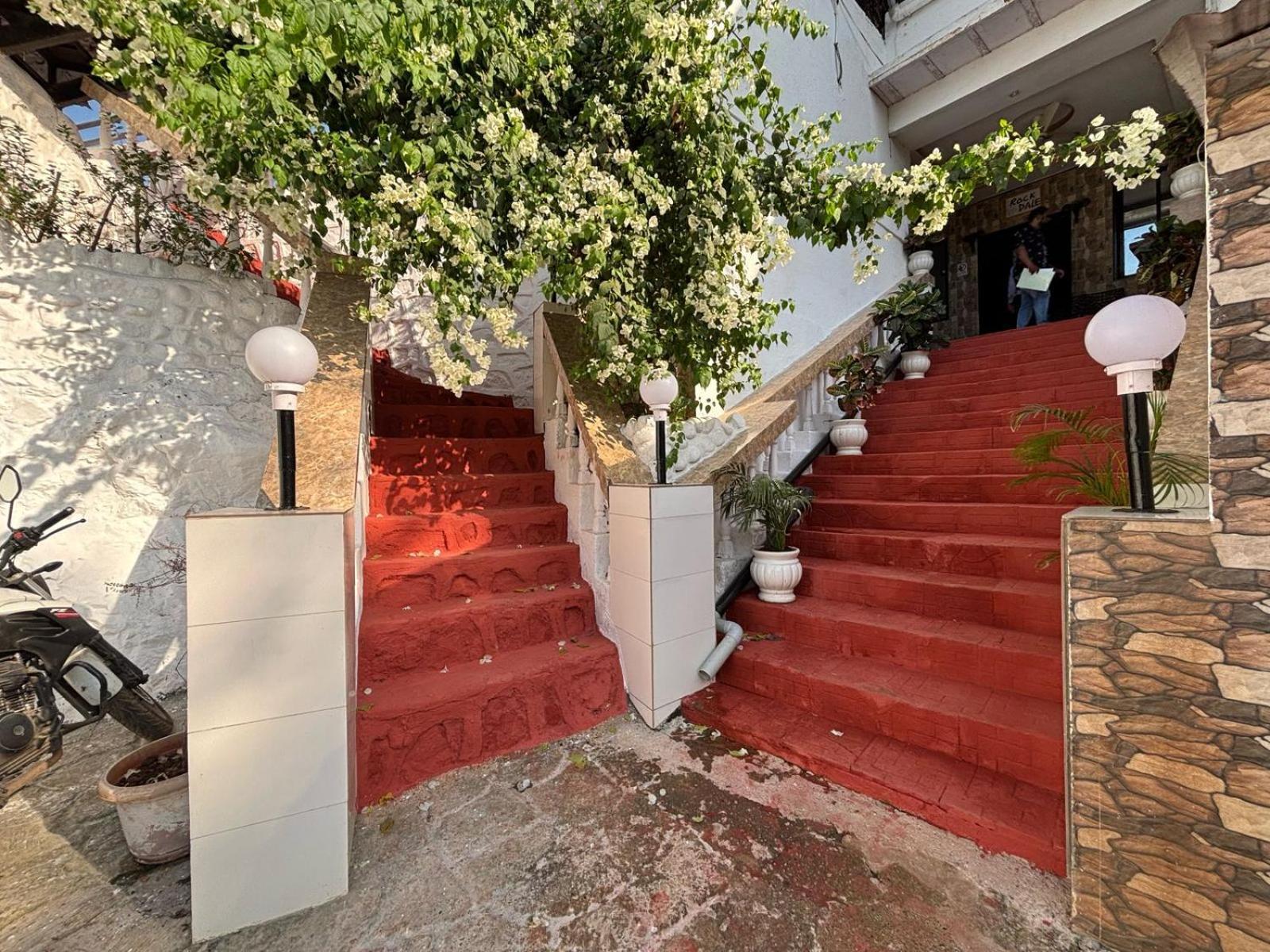 Rockdale Hotel & Resort Mira-Bhayandar Exterior photo